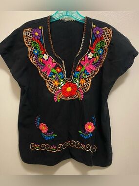 Womens M Medium 38” Embroidered Mexican Peasant Top Blouse Floral On Black